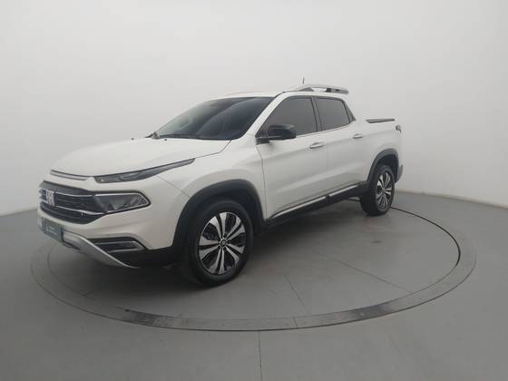 FIAT TORO 2.0 16V TURBO DIESEL VOLCANO 4WD AT9 FIAT TORO 2.0 16V TURBO DIESEL VOLCANO 4WD AT9